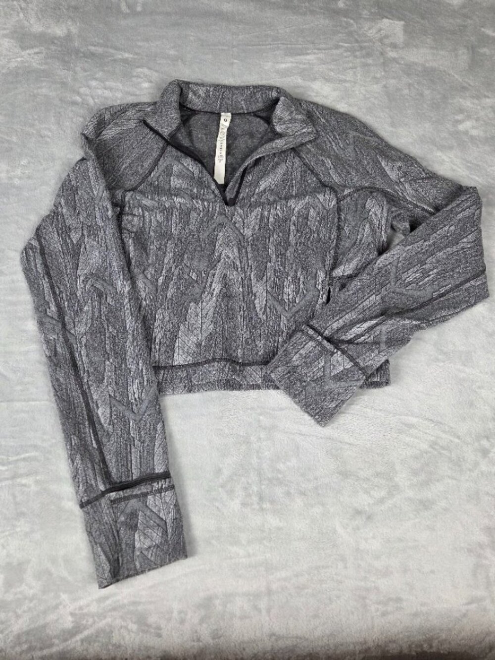 Lululemon Half Zip Crop Pullover Size 10 Heathered Grey Leaf Texture Sweatshirt